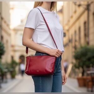 Fossil Elegant Burgundy/ Red Leather Crossbody Bag